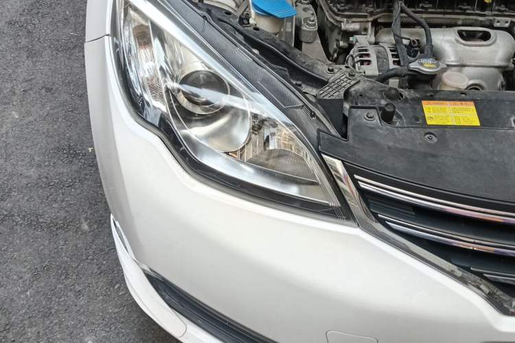 Used Roewe 360 2016 1.5L Automatic Smart Screen Version Right Front Headlight