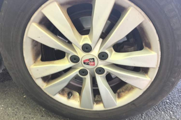 Used Roewe 360 2016 1.5L Manual Smart Screen Version Right Front Wheel Hub