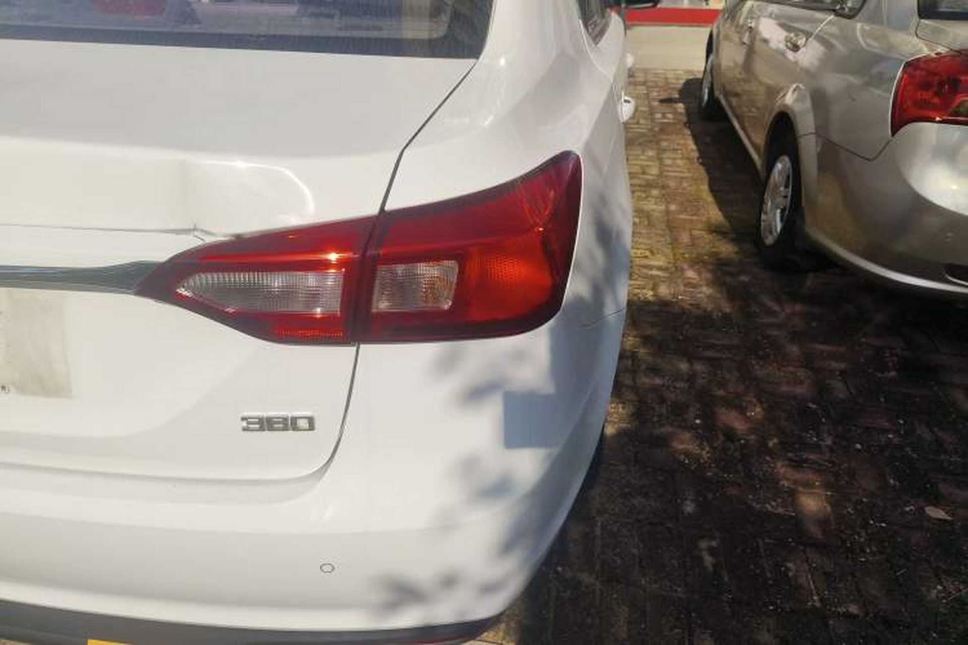 Used Roewe 360 2016 1.5L Automatic Smart Screen Version Right Rear Taillight
