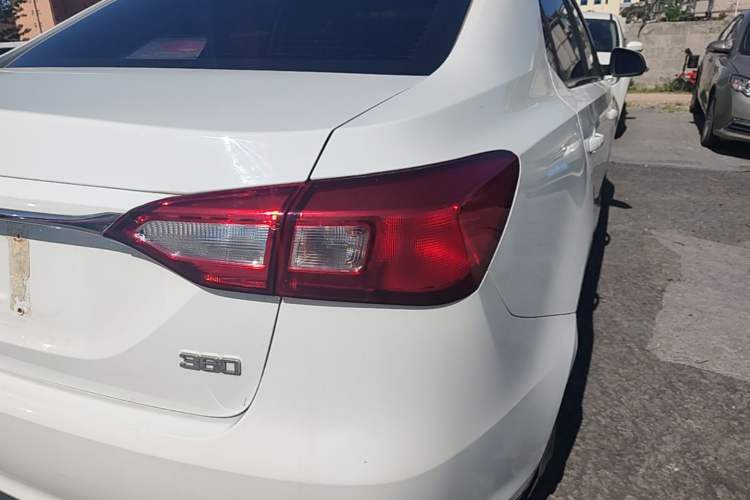 Used Roewe 360 2016 1.5L Manual Smart Screen Version Right Rear Taillight