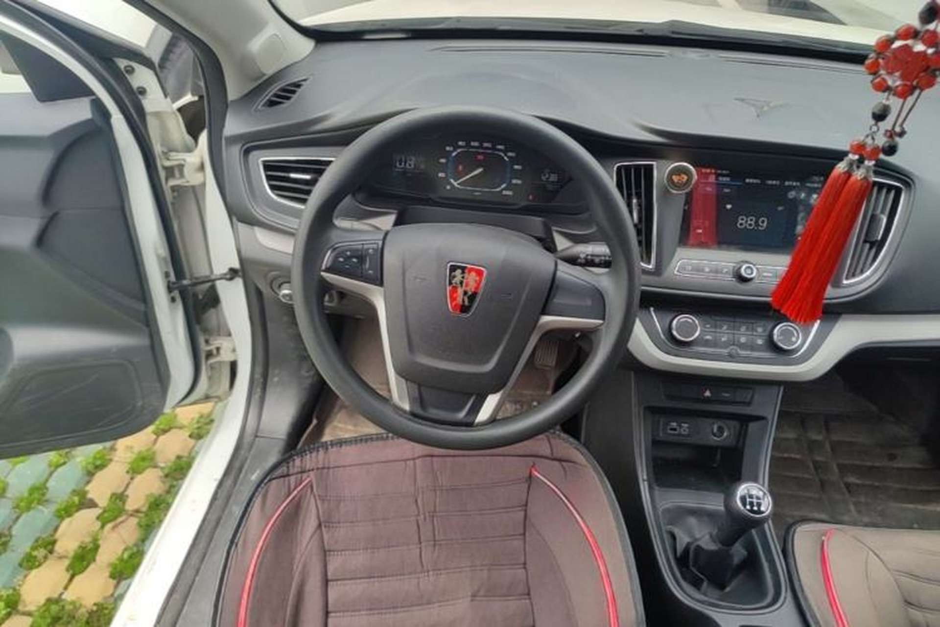 Used Roewe 360 2016 1.5L Manual Smart Screen Version Steering Wheel