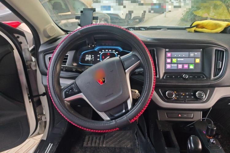 Used Roewe 360 2016 1.5L Automatic Smart Screen Version Steering Wheel