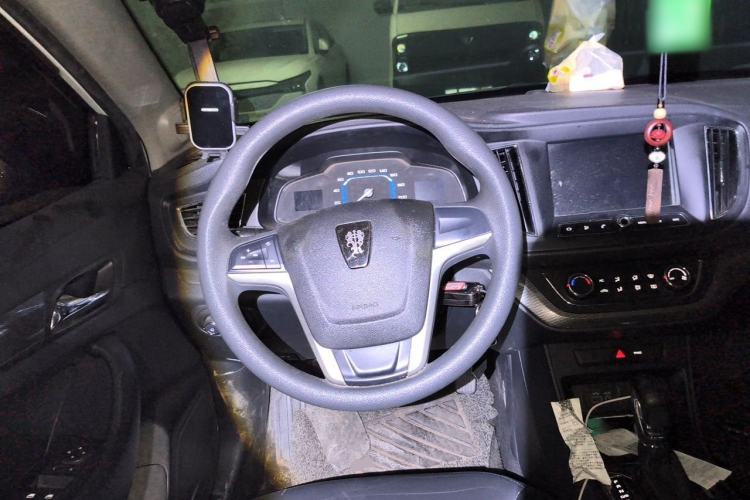 Used Roewe 360 2016 1.5L Automatic Smart Screen Version Steering Wheel