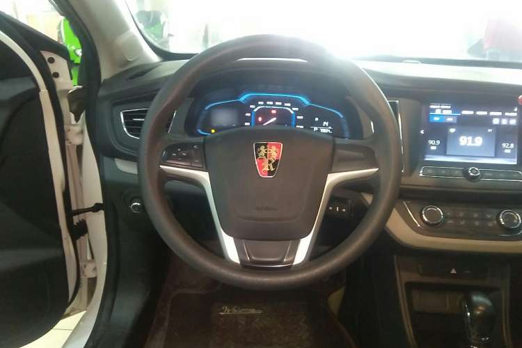 Used Roewe 360 2016 1.5L Automatic Smart Screen Version Steering Wheel