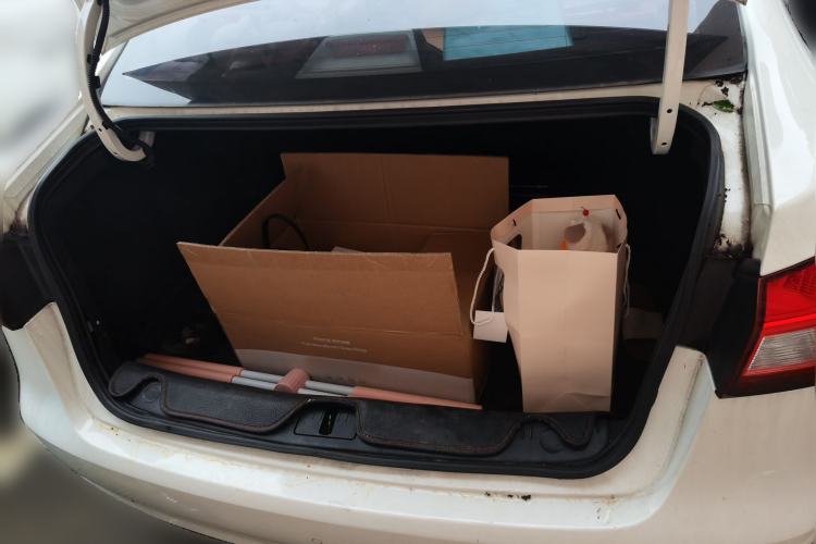 Used Roewe 360 2016 1.5L Automatic Smart Screen Version Trunk
