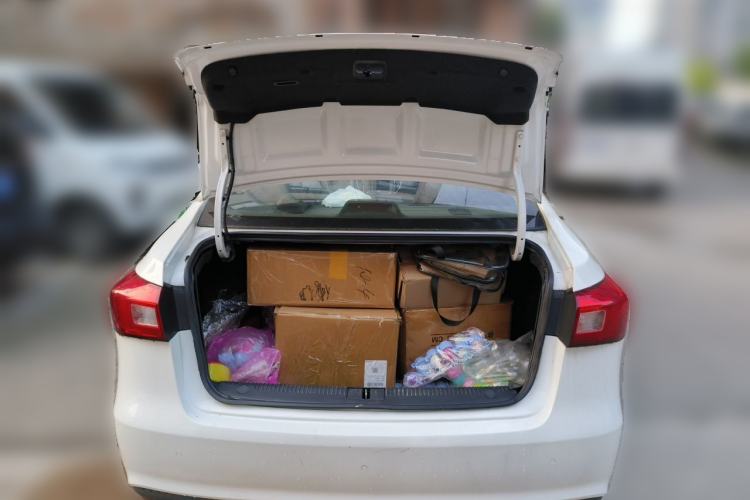 Used Roewe 360 2016 1.5L Automatic Smart Screen Version Trunk