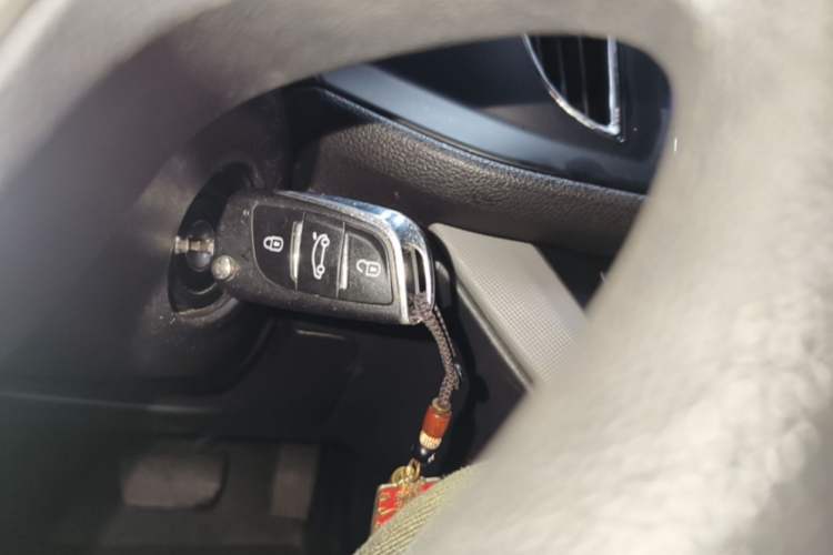 Used Roewe 360 2016 1.5L Automatic Smart Screen Version Vehicle Key
