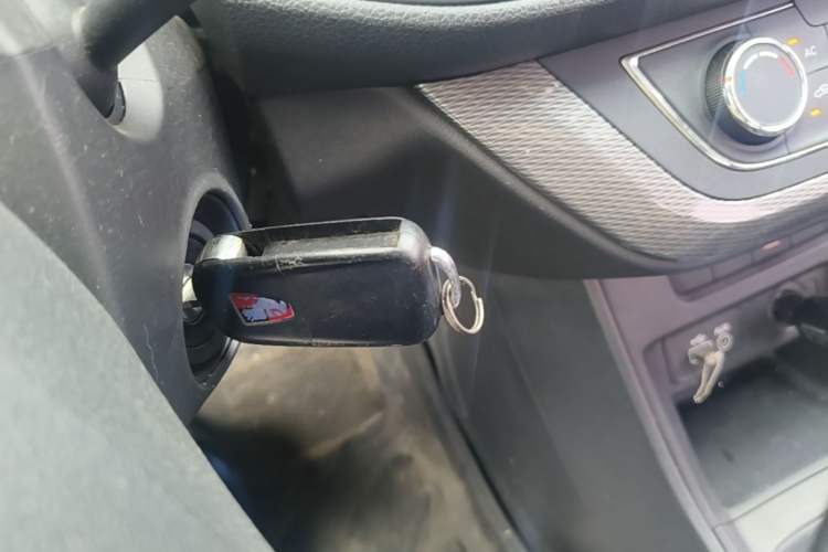 Used Roewe 360 2016 1.5L Manual Smart Screen Version Vehicle Key