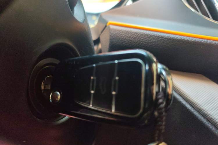 Used Roewe 360 2016 1.5L Automatic Smart Screen Version Vehicle Key