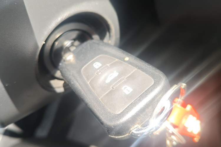 Used Roewe 360 2016 1.5L Automatic Smart Screen Version Vehicle Key