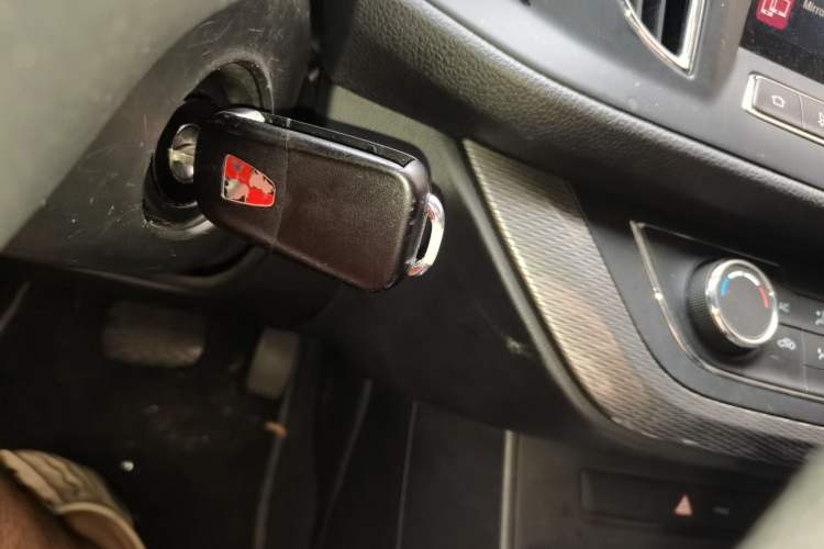 Used Roewe 360 2016 1.5L Automatic Smart Screen Version Vehicle Key