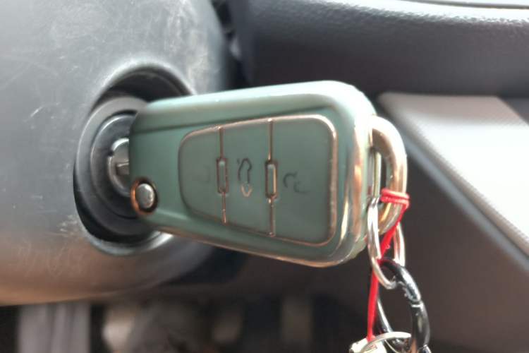 Used Roewe 360 2016 1.5L Manual Smart Screen Version Vehicle Key