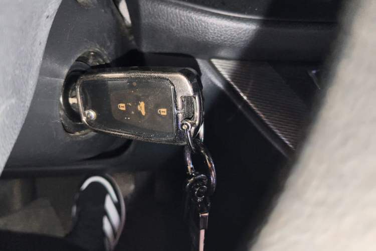 Used Roewe 360 2016 1.5L Automatic Smart Screen Version Vehicle Key