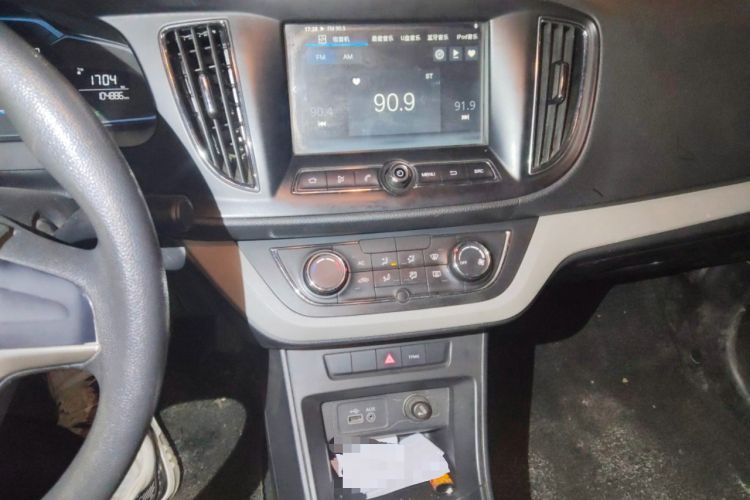 Used Roewe 360 2016 1.5L Manual Smart Screen Version Audio And AC Panel