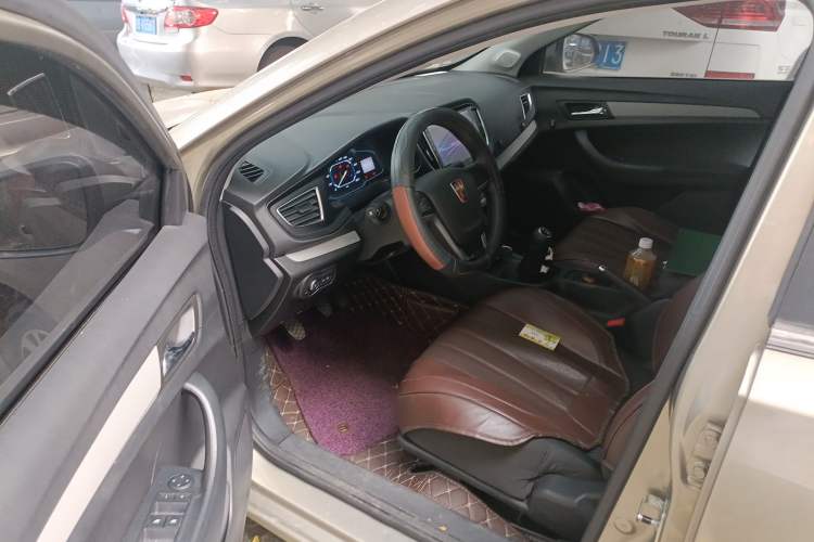 Used Roewe 360 2016 1.5L Manual Smart Screen Version Driver Seat