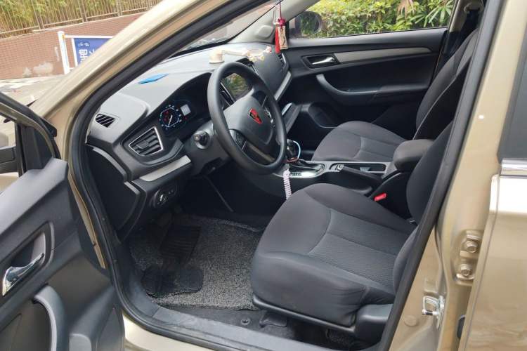 Used Roewe 360 2016 1.5L Automatic Smart Screen Version Driver Seat