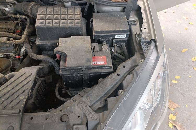 Used Roewe 360 2016 1.5L Manual Smart Screen Version Engine Bay Left