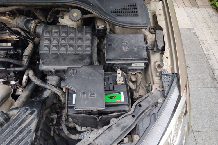 Used Roewe 360 2016 1.5L Automatic Smart Screen Version Engine Bay Left