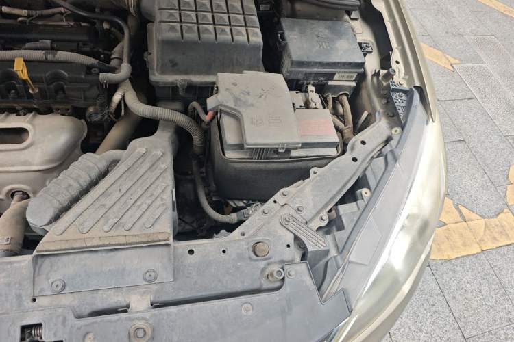 Used Roewe 360 2016 1.5L Automatic Smart Screen Version Engine Bay Left