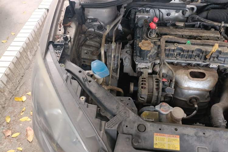 Used Roewe 360 2016 1.5L Manual Smart Screen Version Engine Bay Right