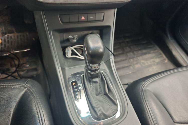 Used Roewe 360 2016 1.5L Automatic Smart Screen Version Gear Lever