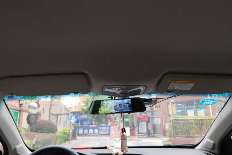 Used Roewe 360 2016 1.5L Automatic Smart Screen Version Headliner