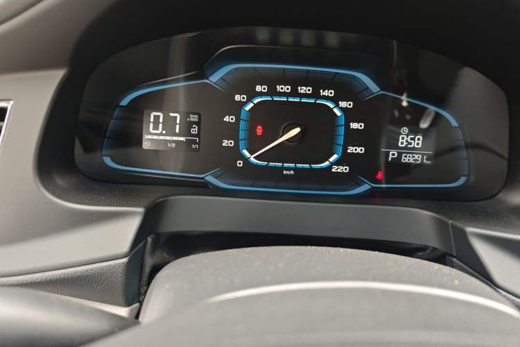 Used Roewe 360 2016 1.5L Automatic Smart Screen Version Instrument Cluster