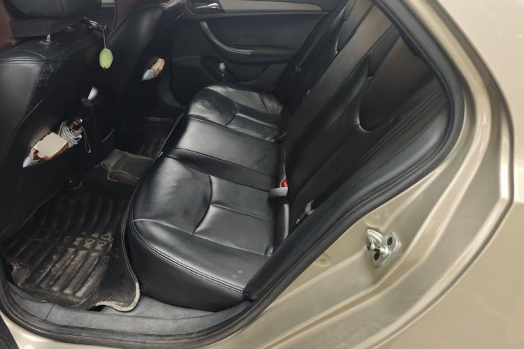 Used Roewe 360 2016 1.5L Automatic Smart Screen Version Left Rear Seat