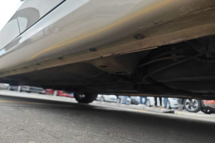 Used Roewe 360 2016 1.5L Automatic Smart Screen Version Left Side Sill