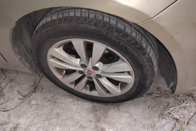 Used Roewe 360 2016 1.5L Manual Smart Screen Version Right Front Wheel Hub