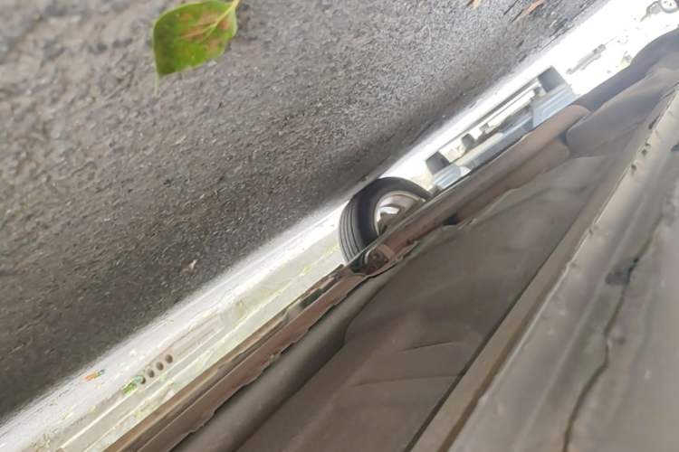 Used Roewe 360 2016 1.5L Manual Smart Screen Version Right Side Sill
