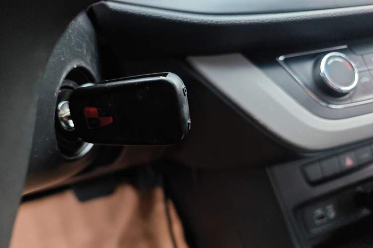 Used Roewe 360 2016 1.5L Automatic Smart Screen Version Vehicle Key