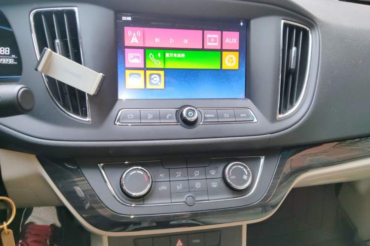 Used Roewe 360 2017 1.5L Manual Luxury Edition Audio And AC Panel
