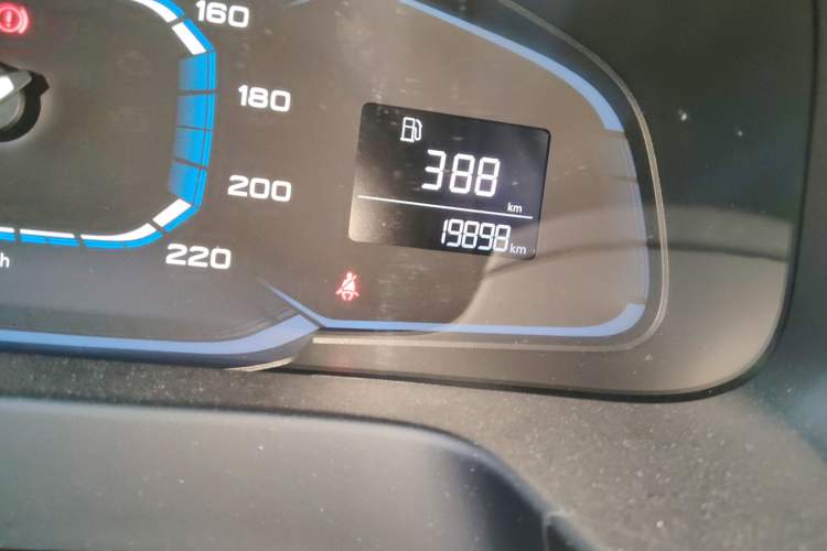 Used Roewe 360 2017 1.5L Manual Luxury Edition Odometer Close Up