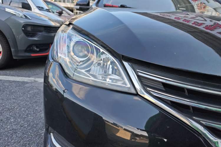 Used Roewe 360 2017 1.5L Automatic Smart Screen Version Right Front Headlight