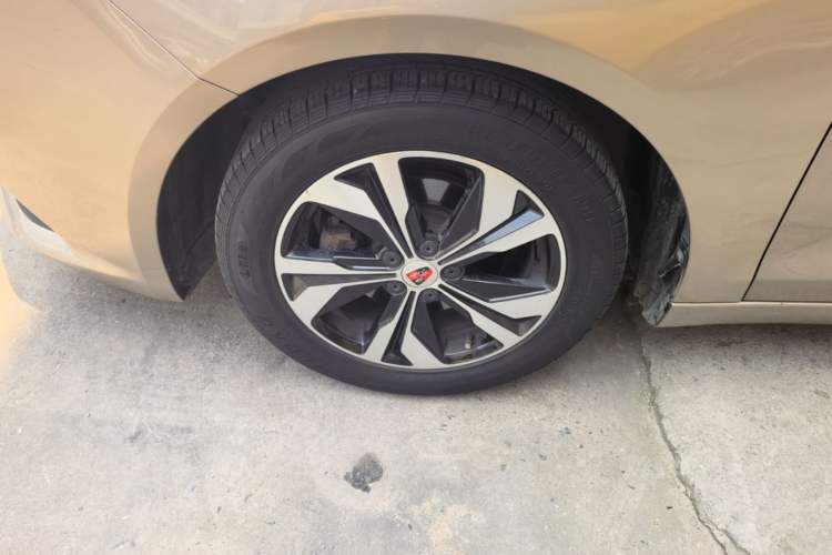 Used Roewe 360 2017 1.5L Automatic Luxury Edition Left Front Wheel Hub