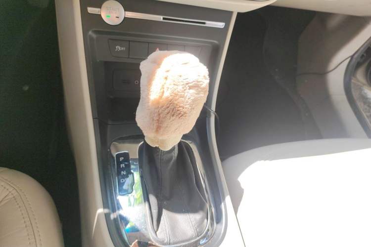 Used Roewe 360 2017 1.5L Automatic Luxury Edition Gear Lever