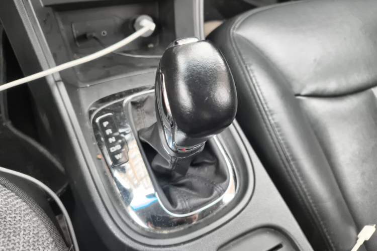 Used Roewe 360 2017 1.5L Automatic Luxury Edition Gear Lever