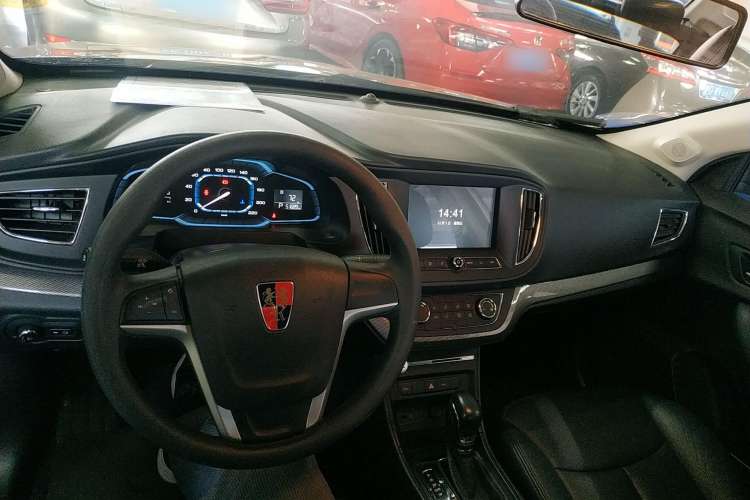 Used Roewe 360 2017 1.5L Automatic Luxury Edition Interior 3