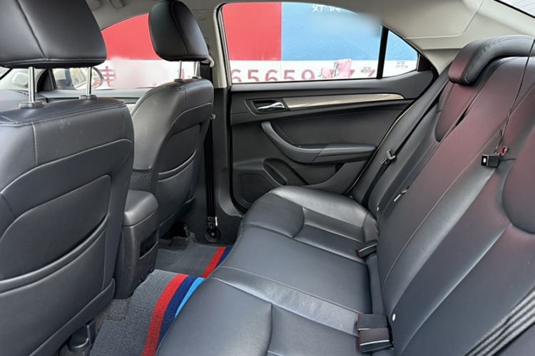 Used Roewe 360 2017 1.5L Automatic Luxury Edition Interior 4