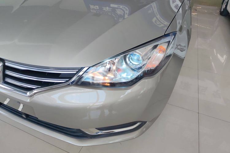 Used Roewe 360 2017 1.5L Automatic Smart Screen Version Left Front Headlight