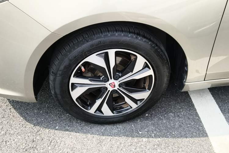 Used Roewe 360 2017 1.5L Manual Luxury Edition Left Front Wheel Hub