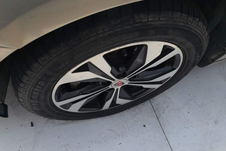 Used Roewe 360 2017 1.5L Manual Luxury Edition Left Front Wheel Hub