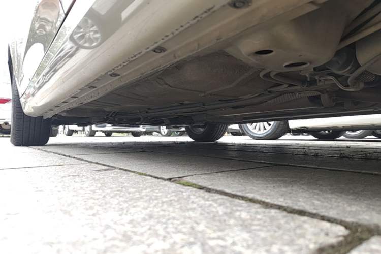 Used Roewe 360 2017 1.5L Automatic Luxury Edition Left Side Sill