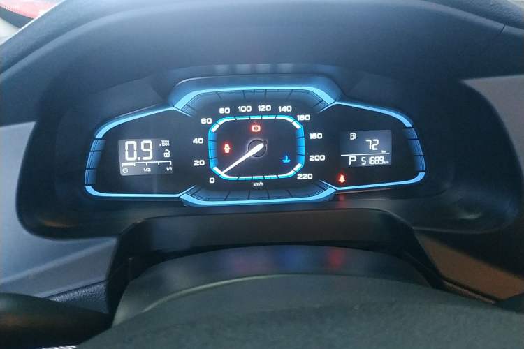 Used Roewe 360 2017 1.5L Automatic Luxury Edition Odometer Close Up