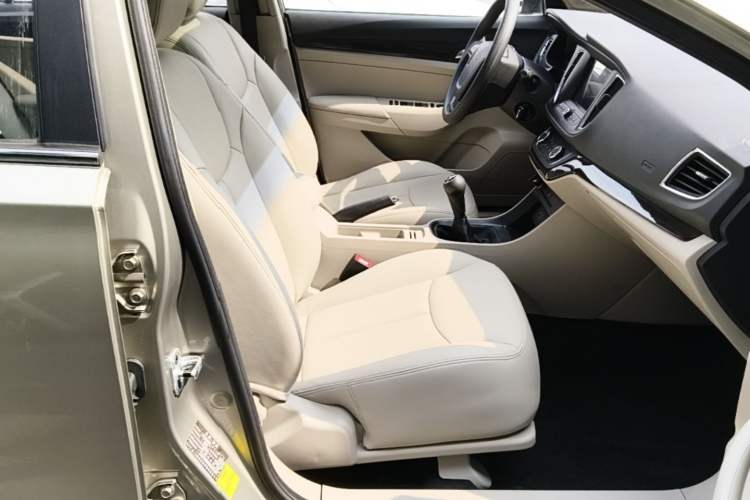 Used Roewe 360 2017 1.5L Manual Luxury Edition Right Front Seat