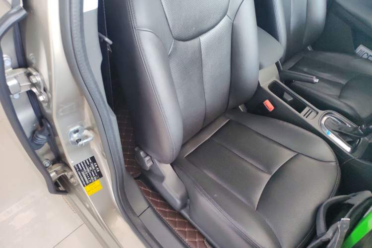 Used Roewe 360 2017 1.5L Automatic Smart Screen Version Right Front Seat