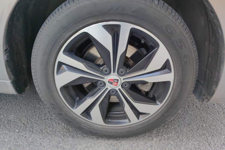 Used Roewe 360 2017 1.5L Manual Luxury Edition Right Front Wheel Hub