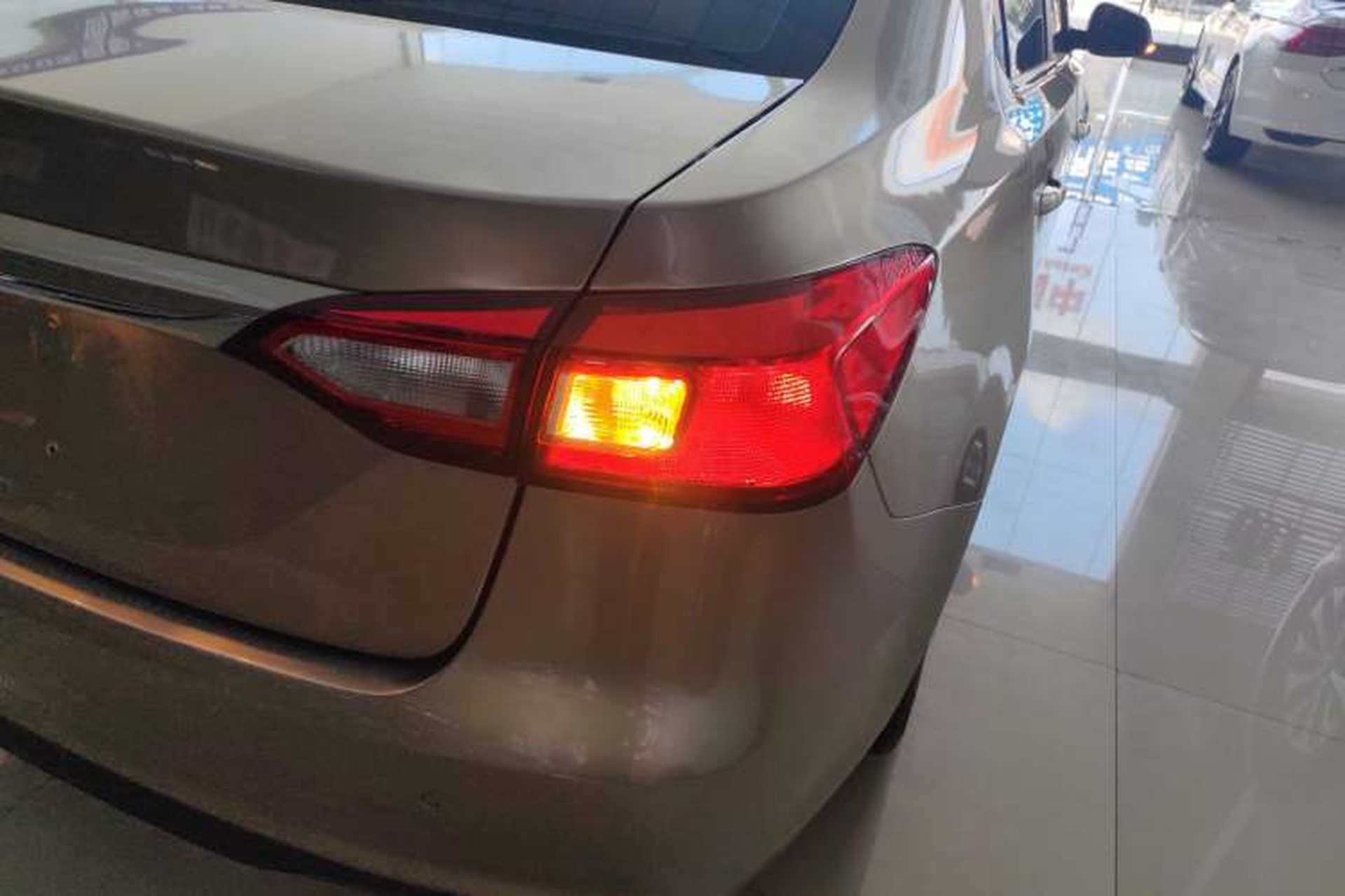 Used Roewe 360 2017 1.5L Automatic Smart Screen Version Right Rear Taillight