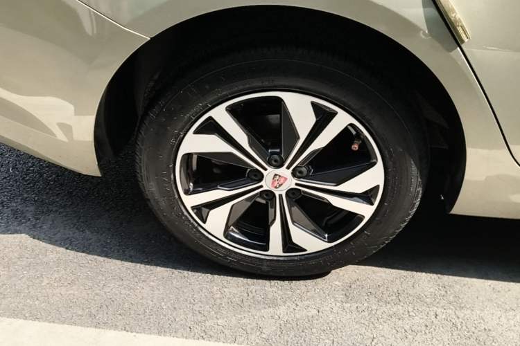 Used Roewe 360 2017 1.5L Manual Luxury Edition Right Rear Wheel Hub